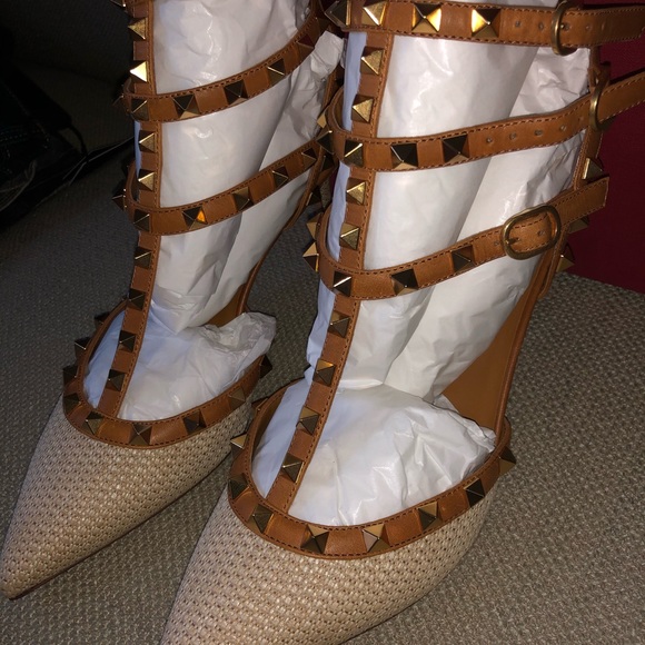 Valentino Rockstud Caged Ankle Strap Heels 9.5 - Picture 4 of 6